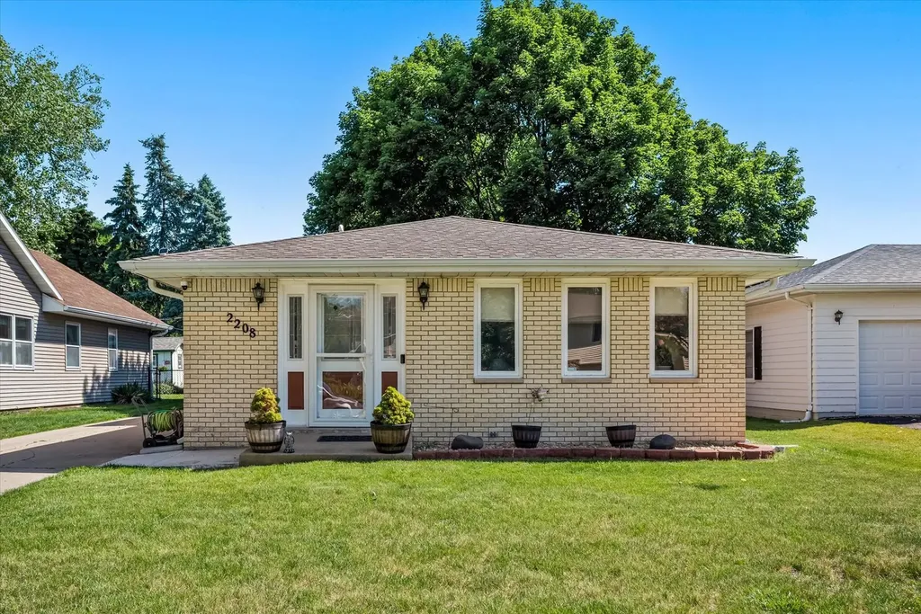 2208 Greengold Street Crest Hill IL 60403