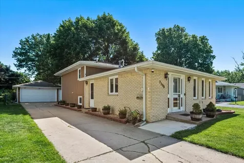 2208 Greengold Street Crest Hill IL 60403