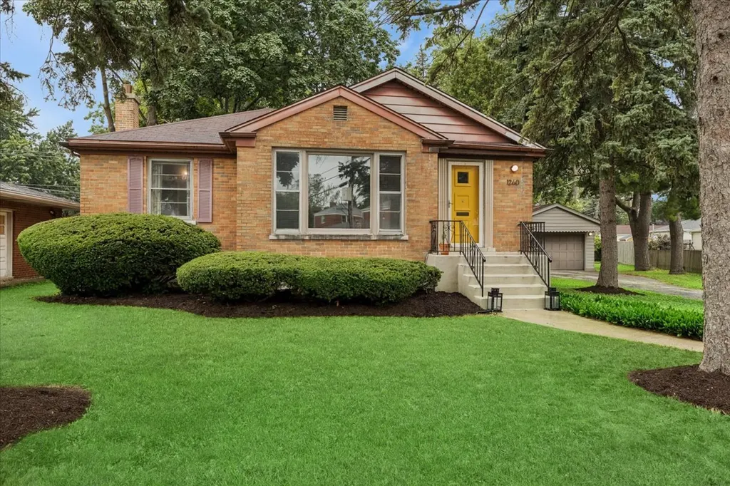 1260 Portsmouth Avenue Westchester IL 60154