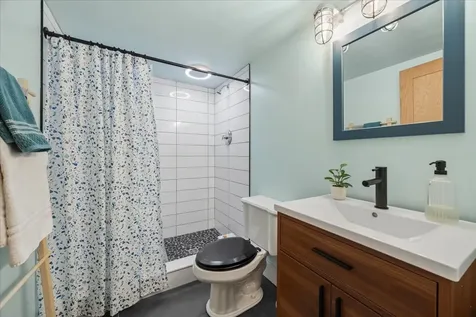 1260 Portsmouth Avenue Westchester IL 60154