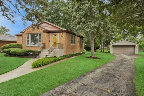 1260 Portsmouth Avenue Westchester IL 60154
