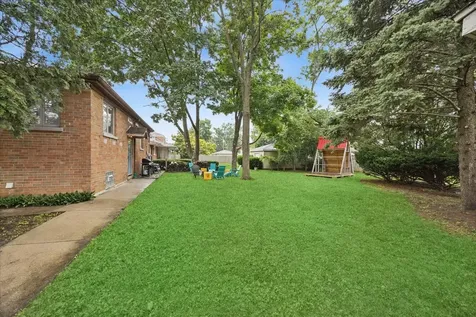 1260 Portsmouth Avenue Westchester IL 60154