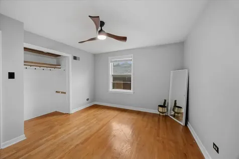 1260 Portsmouth Avenue Westchester IL 60154