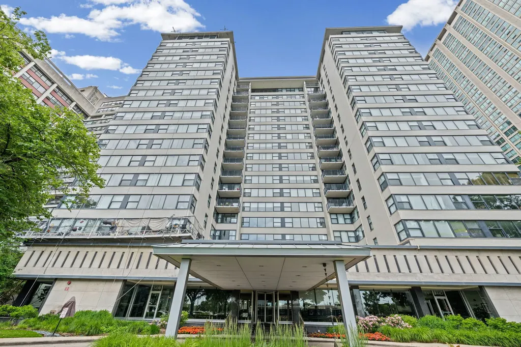 3430 North Lake Shore Drive Chicago IL 60657