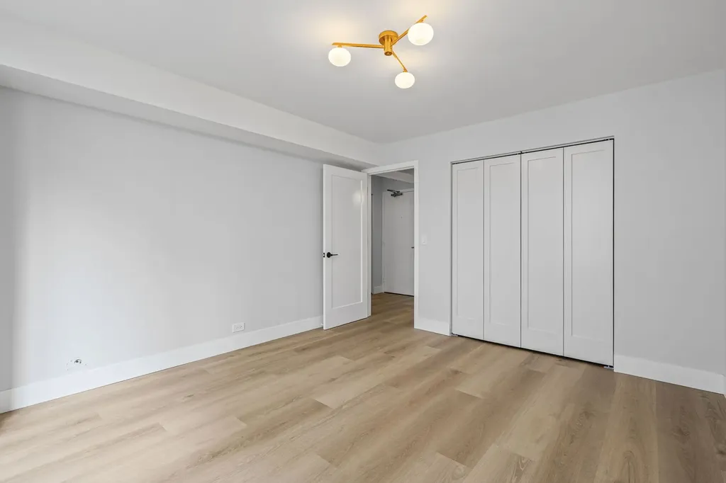 3430 North Lake Shore Drive Chicago IL 60657