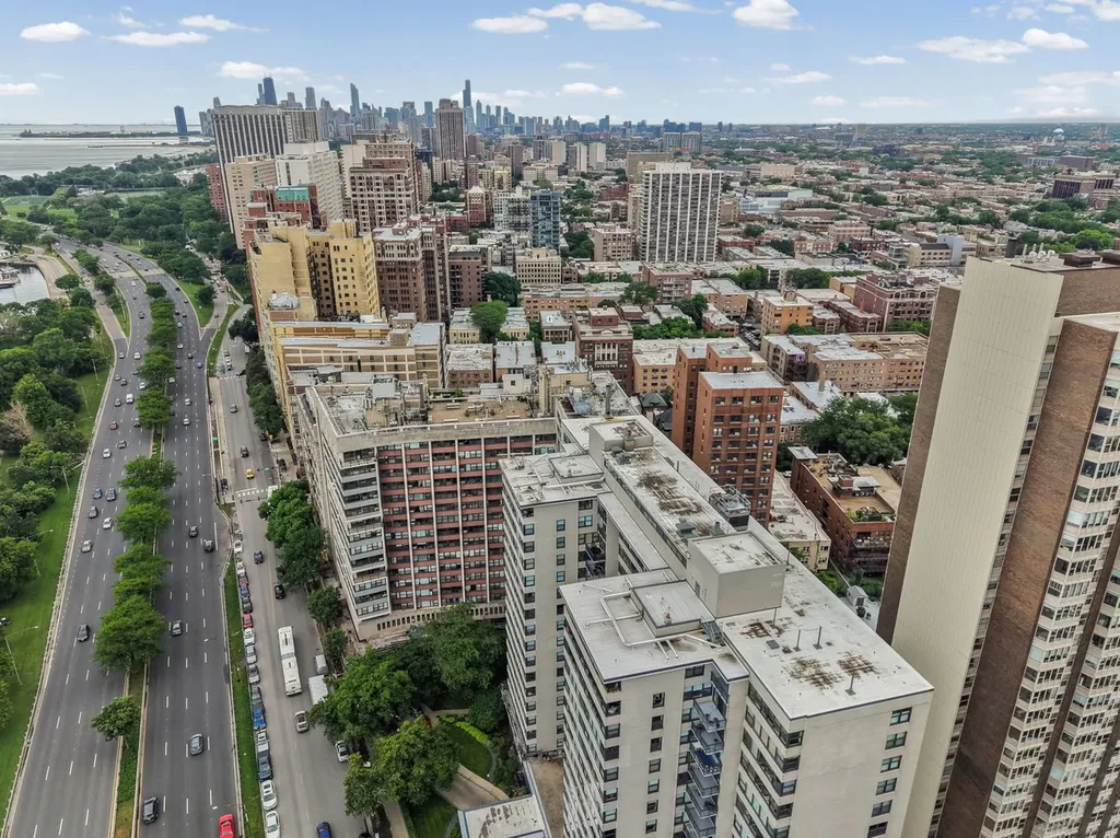 3430 North Lake Shore Drive Chicago IL 60657