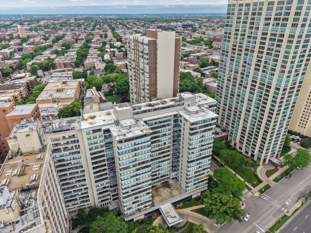 3430 North Lake Shore Drive Chicago IL 60657