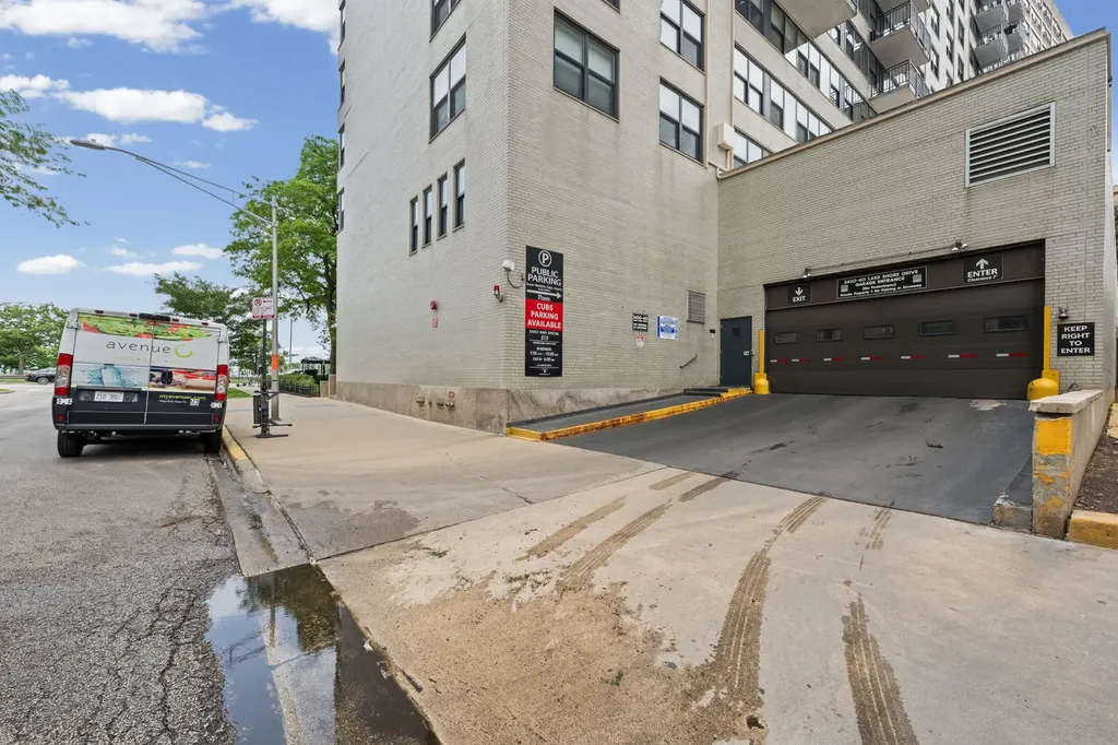 3430 North Lake Shore Drive Chicago IL 60657
