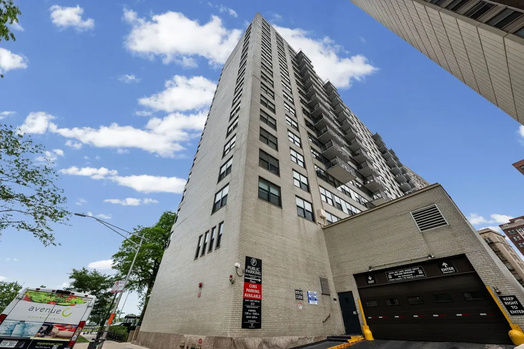 3430 North Lake Shore Drive Chicago IL 60657