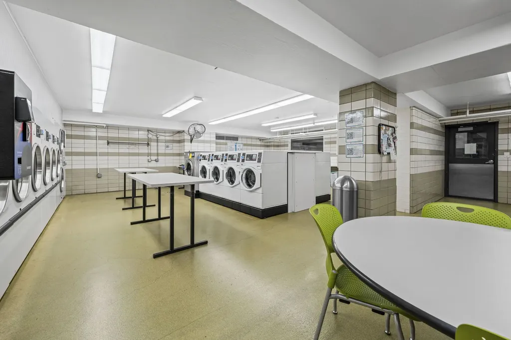 3430 North Lake Shore Drive Chicago IL 60657