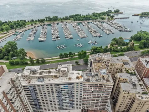 3430 North Lake Shore Drive Chicago IL 60657