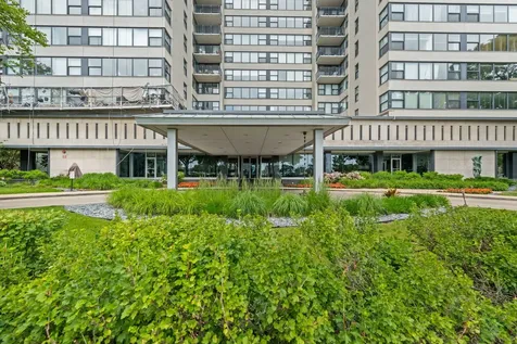 3430 North Lake Shore Drive Chicago IL 60657