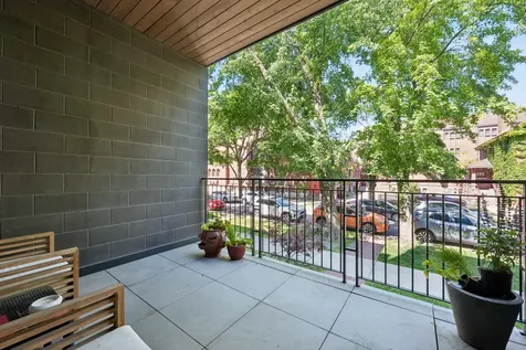 5945 North Magnolia Avenue Chicago IL 60660