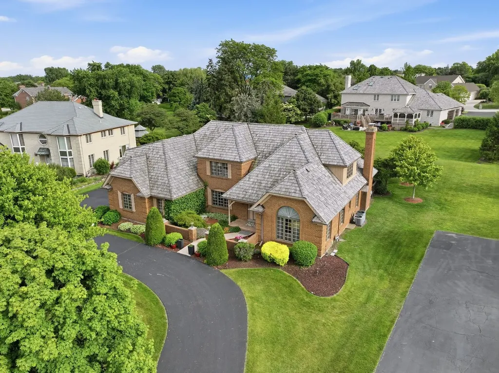 313 Trinity Lane Oak Brook IL 60523