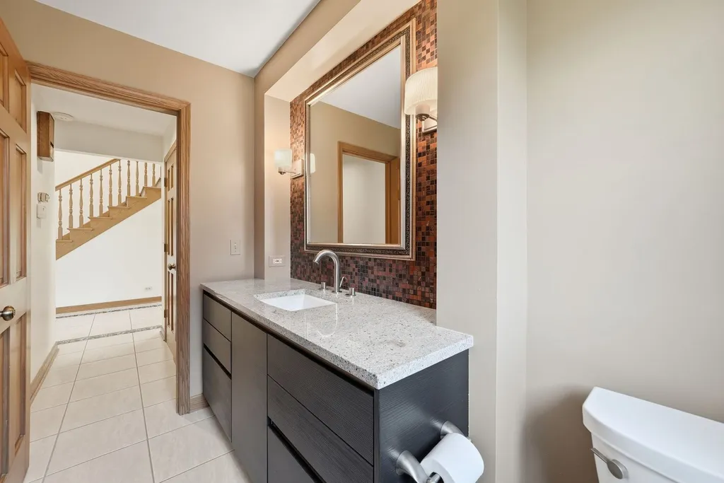 313 Trinity Lane Oak Brook IL 60523