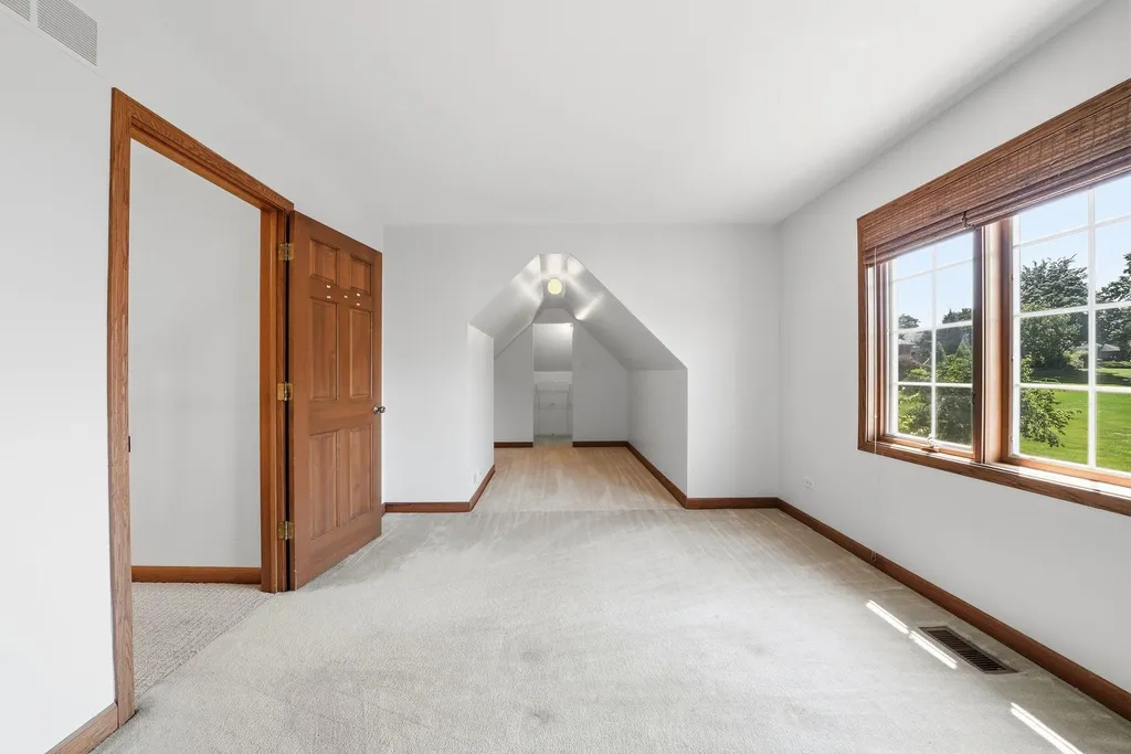 313 Trinity Lane Oak Brook IL 60523