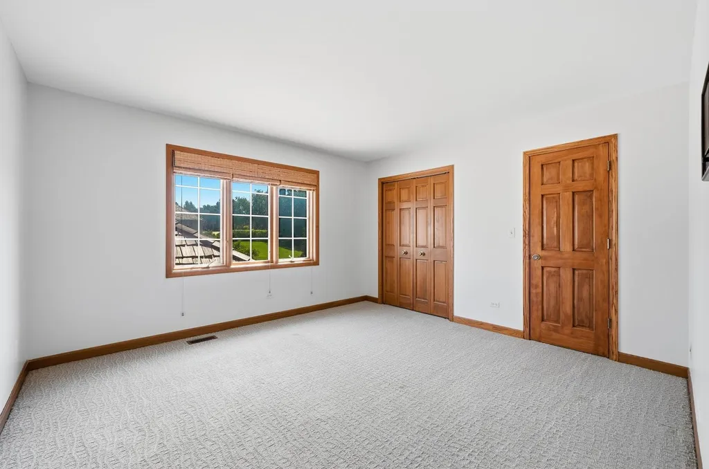 313 Trinity Lane Oak Brook IL 60523