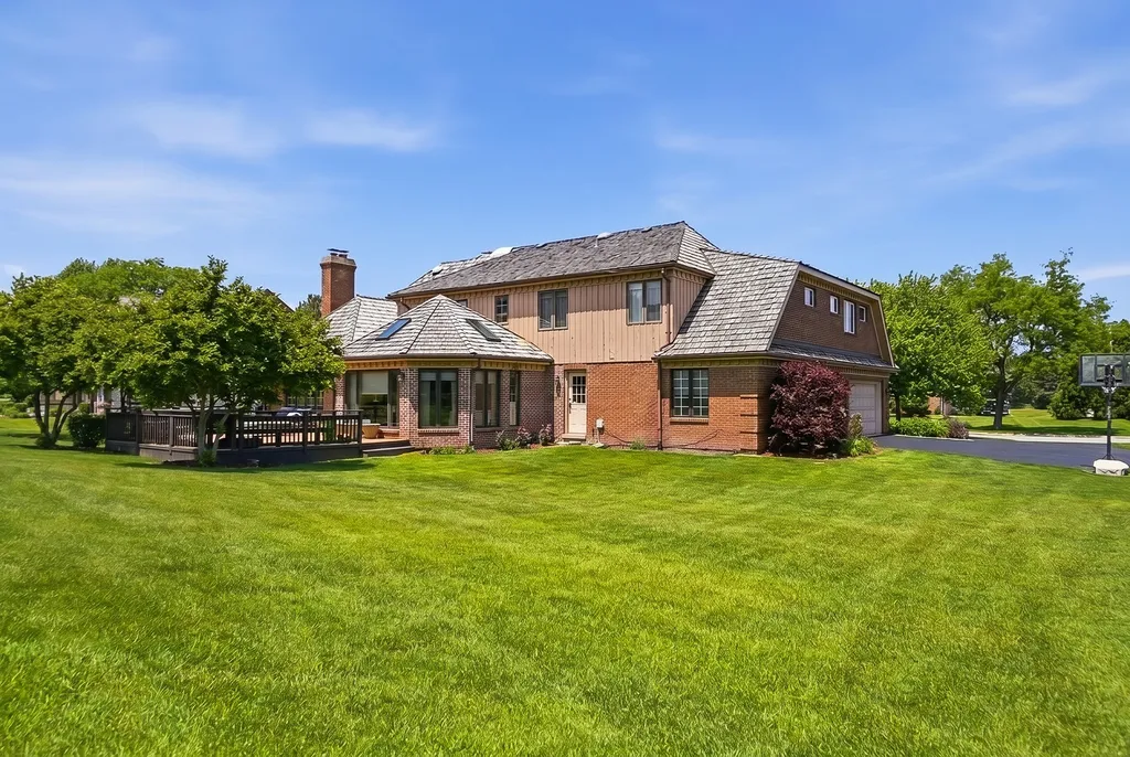 313 Trinity Lane Oak Brook IL 60523
