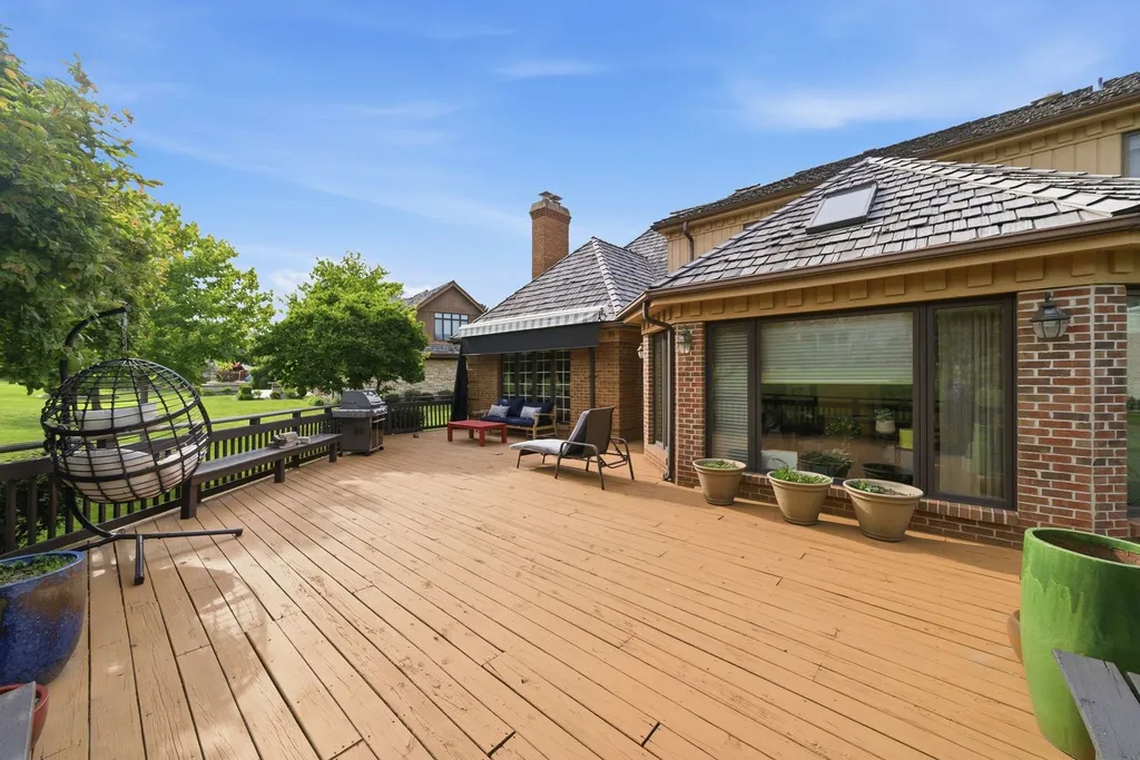 313 Trinity Lane Oak Brook IL 60523