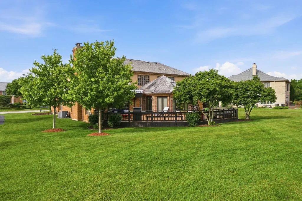 313 Trinity Lane Oak Brook IL 60523
