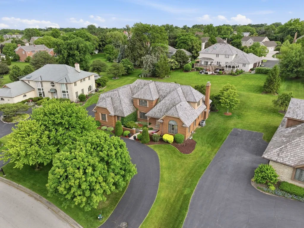 313 Trinity Lane Oak Brook IL 60523