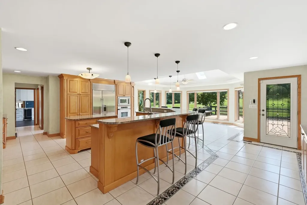 313 Trinity Lane Oak Brook IL 60523