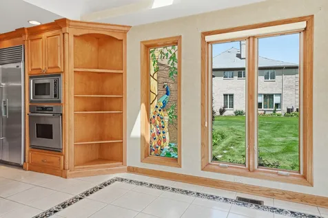 313 Trinity Lane Oak Brook IL 60523