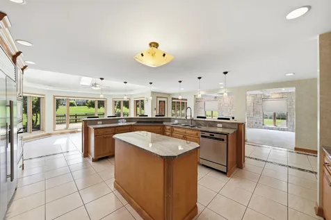 313 Trinity Lane Oak Brook IL 60523