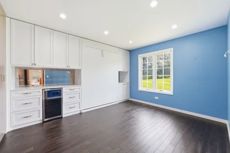 313 Trinity Lane Oak Brook IL 60523