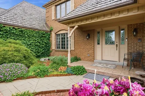 313 Trinity Lane Oak Brook IL 60523