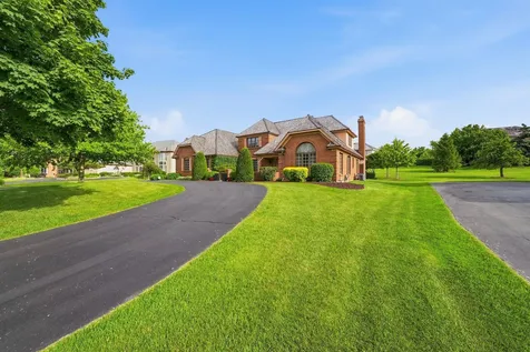 313 Trinity Lane Oak Brook IL 60523