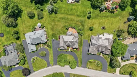 313 Trinity Lane Oak Brook IL 60523