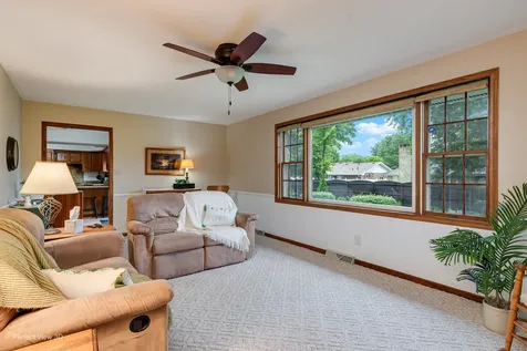 325 Twilight Drive Morris IL 60450