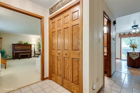 325 Twilight Drive Morris IL 60450