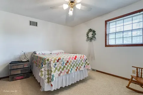 325 Twilight Drive Morris IL 60450