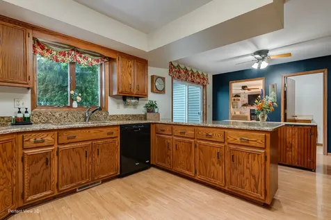 325 Twilight Drive Morris IL 60450