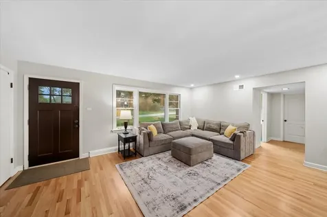 1308 West 53rd Place La Grange Highlands IL 60525
