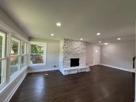 2036 Lake Avenue Wilmette IL 60091
