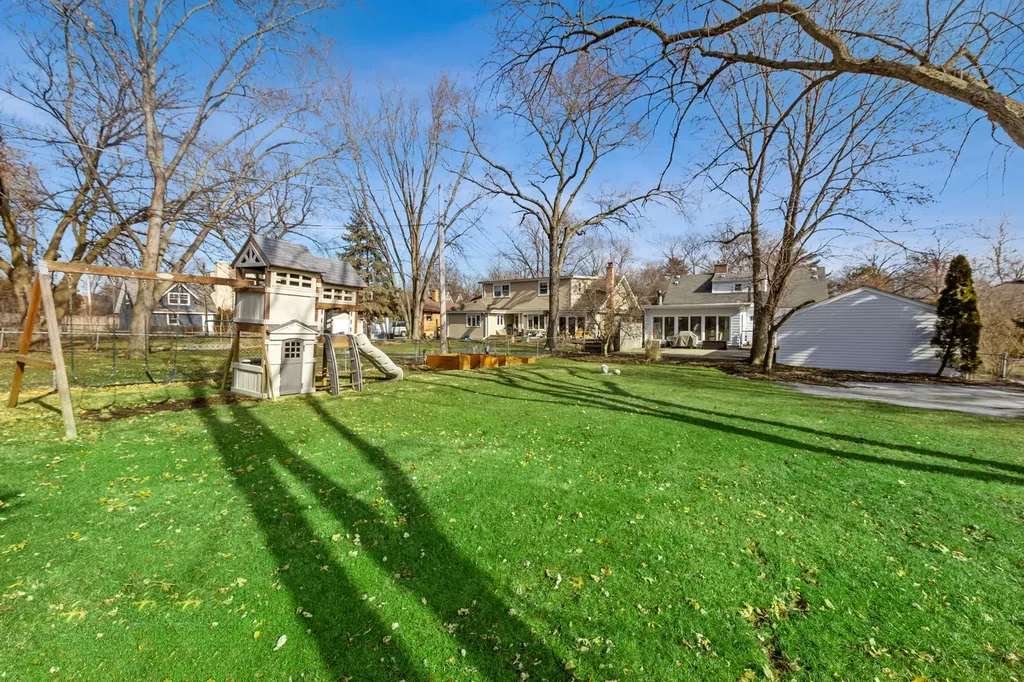 252 Middaugh Road Clarendon Hills IL 60514