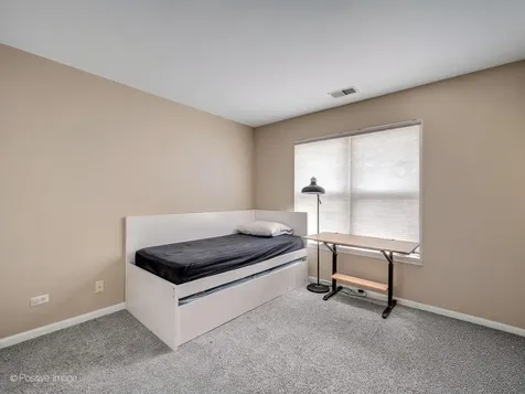 1104 Canterbury Court Elgin IL 60120