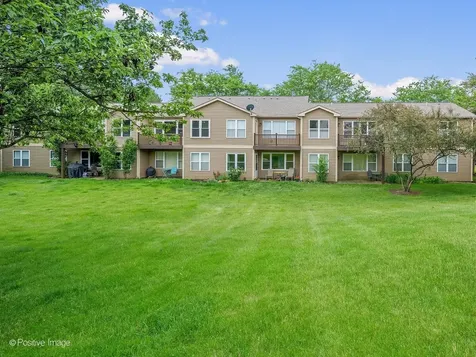 1104 Canterbury Court Elgin IL 60120