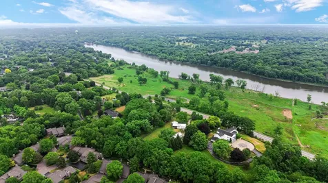 4N159 Wild Rose Road St. Charles IL 60174