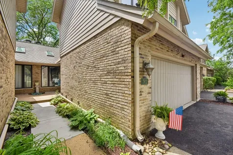 7912 South Garfield Avenue Burr Ridge IL 60527
