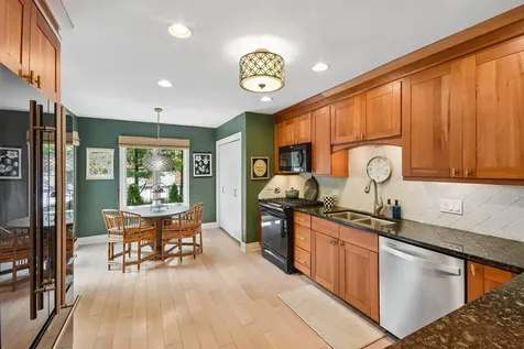 7912 South Garfield Avenue Burr Ridge IL 60527