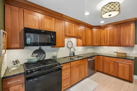 7912 South Garfield Avenue Burr Ridge IL 60527