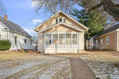 1916 31ST Street A Moline IL 61265
