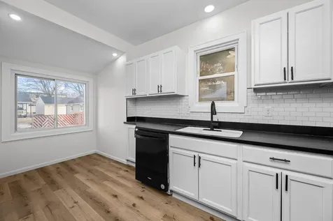 1916 31ST Street A Moline IL 61265