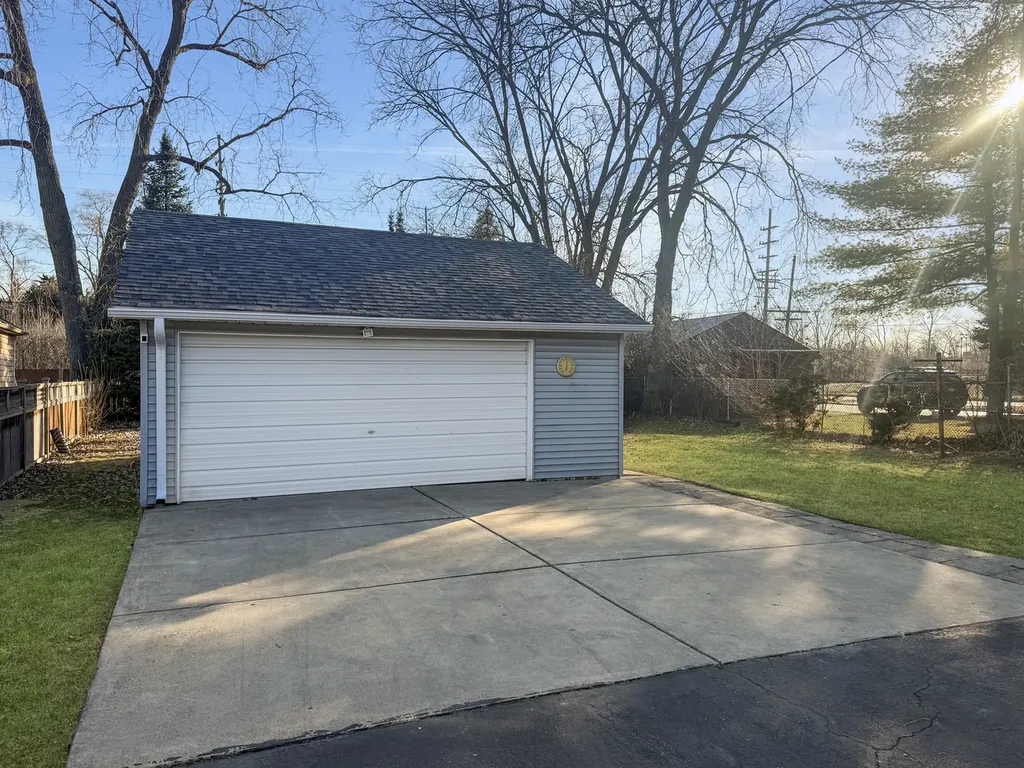 405 East Prairie Avenue Lombard IL 60148