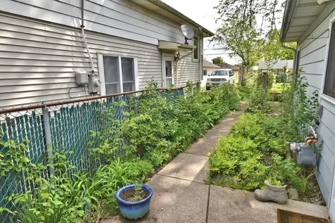 17029 Lorenz Avenue Lansing IL 60438