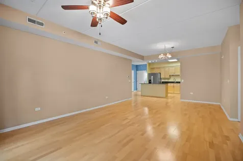 819 Graceland Avenue Des Plaines IL 60016